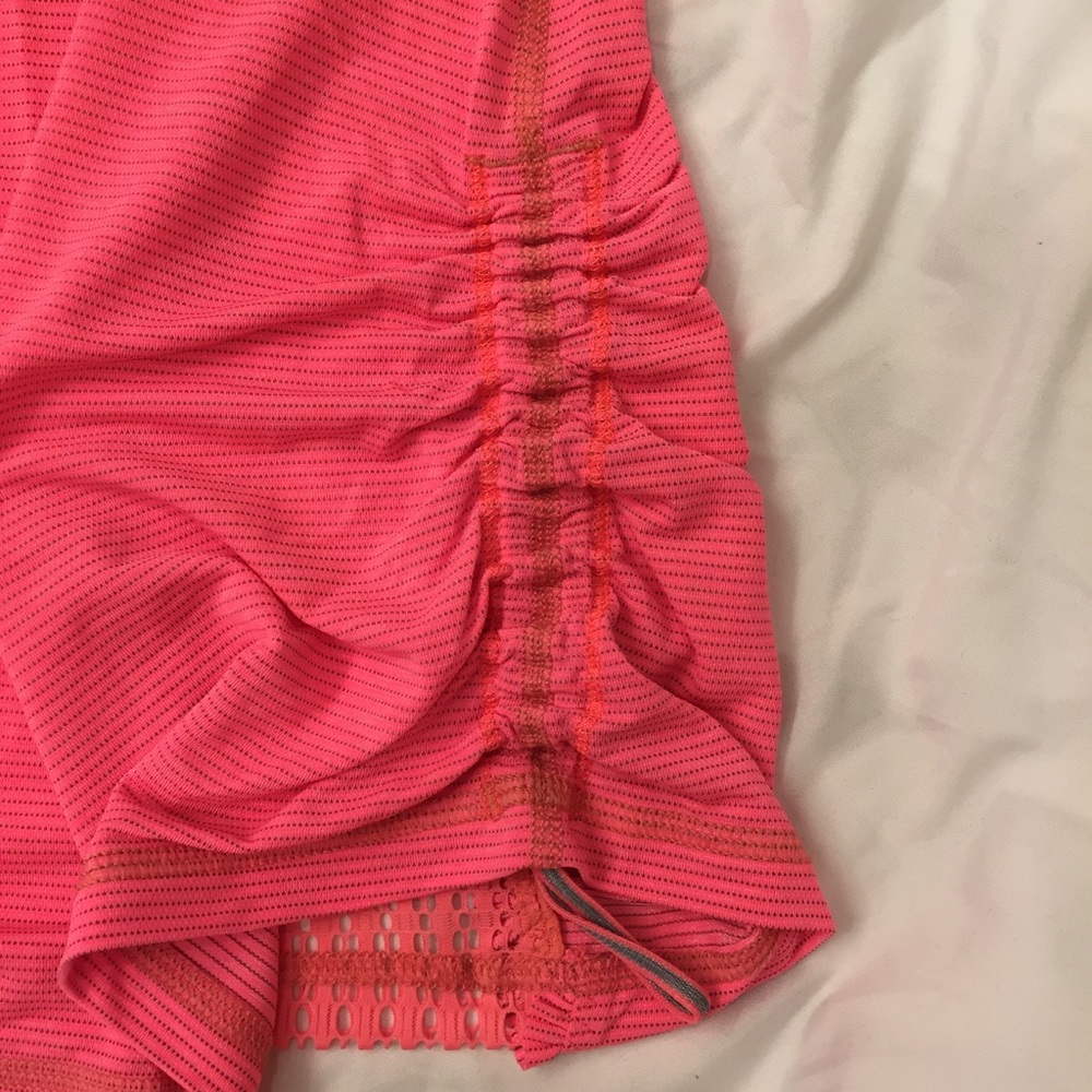 Lululemon tank - Picture 4 of 6